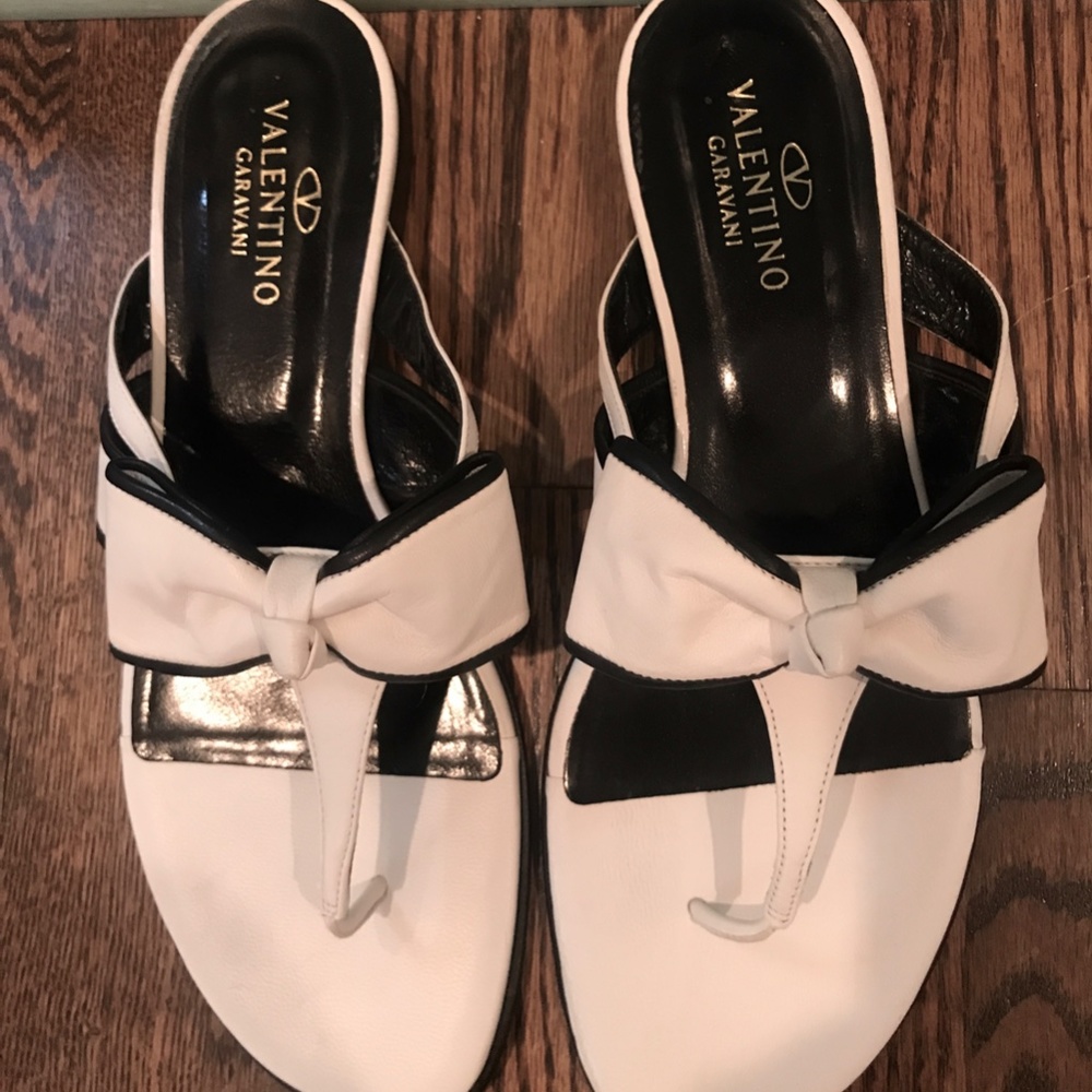 Valentino Garavani Bow Sandals-All Leather Size 40